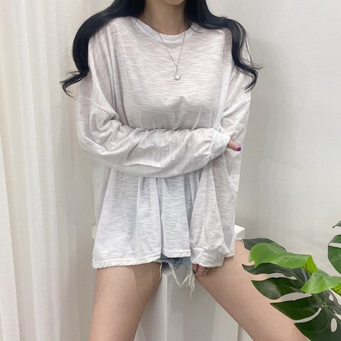 스트릿제이의 편안하고 스타일리시한 흠뻑쇼 싸이 파란색 코디 루즈핏 티셔츠