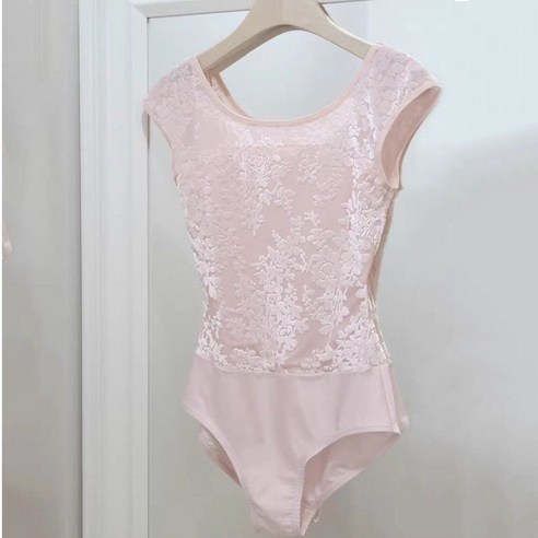 우아한 도약을 위한 완벽한 선택, 쥬디 말디레 발레복 세트