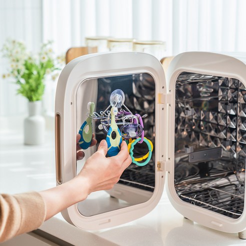 나리몽 UV 젖병소독기로 육아 시간을 절약하고, 아기와 더 행복한 시간을 보내세요!