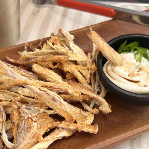 황태채 300g 자연건조 황금빛 북어채 먹태 황태채무침 어부의 그물질, 1개