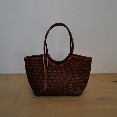 자연을 담은 예술, 그레이맨션 Gardener Basket Weaving Wave Bag 그레이맨션 자연을 담은 예술, 그레이맨션 Gardener Basket Weaving Wave Bag 그레이맨션