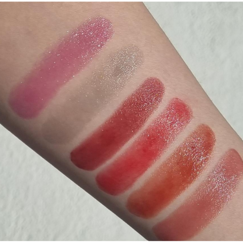 춤추는 듯 생기 넘치는 입술, 팁토우 젤리 스틱으로 완성하세요.