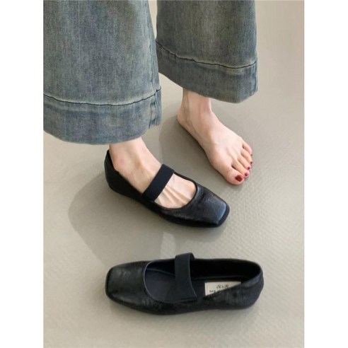 편안함과 스타일을 모두 갖춘, 당신의 데일리 로퍼