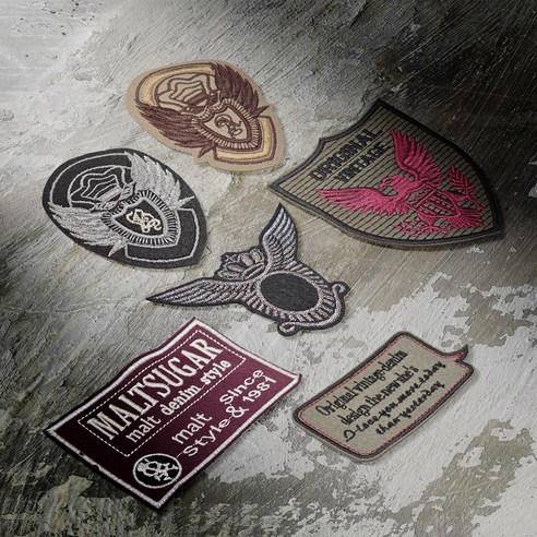 플라이쿱 밀리터리 와펜: 빈티지 자수로 개성을 더하다