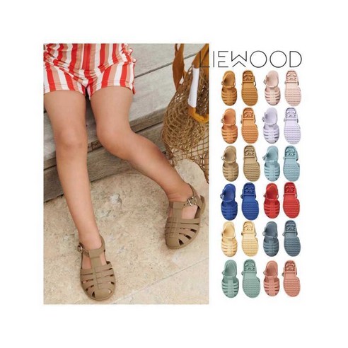 여름날 아이의 발에 자유와 스타일을 선물하세요: 리우드 브리 아동 샌들 컬렉션 리우드샌들