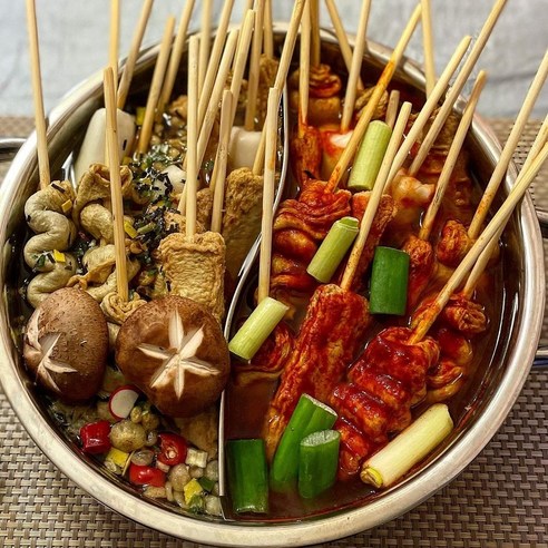 고유한 맛과 감각의 장땡빨간오뎅탕