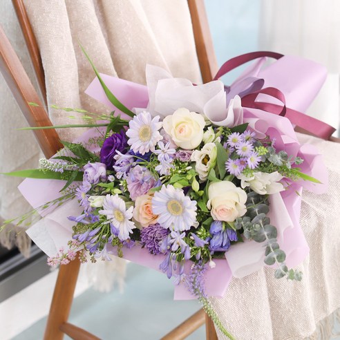 99플라워의 '우아한 사랑 [ST-C628]' 꽃다발, 기념일과 생일 선물로 완벽한 선택