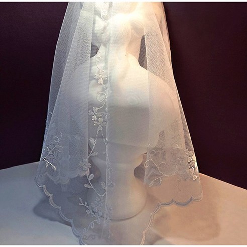 경건한 기도 시간을 위한 섬세하고 편안한 아그네스 미사보