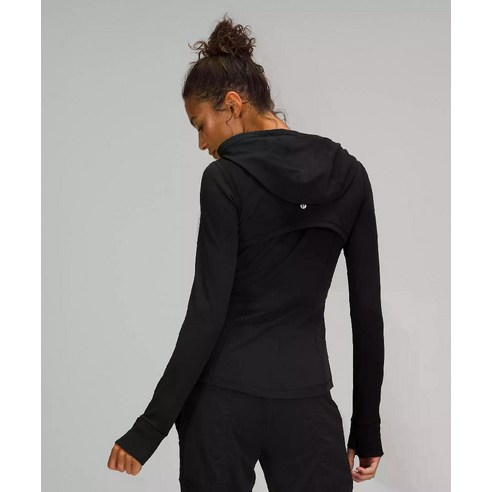 스타일과 기능성을 모두 갖춘 룰루레몬 후디드 디파인 자켓 블랙으로 완벽한 데일리룩을 완성하세요.