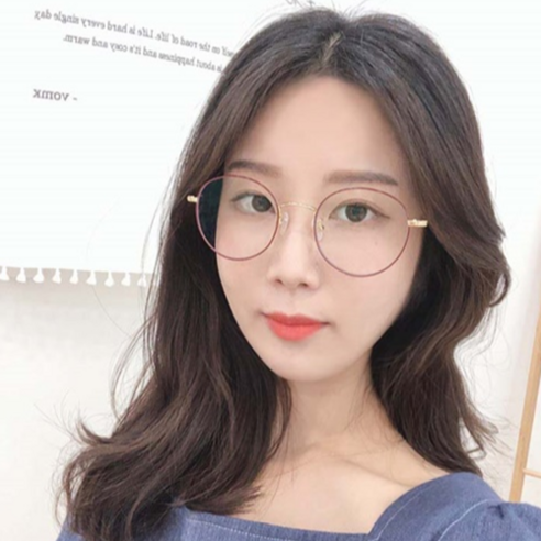 섬세한 기술과 편안함의 조화, 안경재이 수제 안경으로 당신의 개성을 빛내세요.