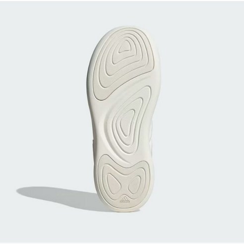 S마켓에서 판매되는 NC고잔 ADIDAS 아디다스 ADIPUFF 아디퍼프 (IG6813) 따뜻한 패딩 신발