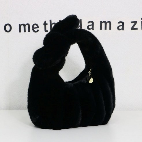 겨울철에 따뜻함과 스타일을 모두 원하는 패셔니스타를 위한 민티즈 리본 매듭 밍크 에코퍼 가방