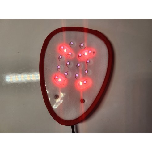 동의효감 근적외선 치료기는 온열으로 근육과 관절의 통증을 완화시키며 전원공급은 전기코드와 USB로 가능하며 네이비계열의 색상과 발/다리 사용부위로 다양한 특징을 가지고 있습니다.