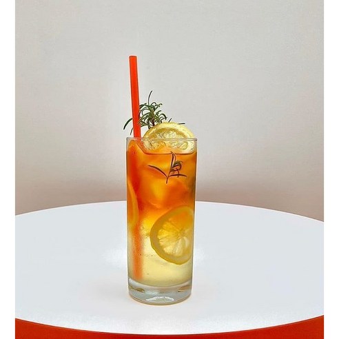 청결과 스타일을 더하는 네이처컨테이너 주황 스트로우!