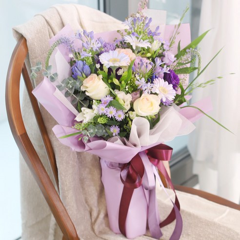 99플라워의 '우아한 사랑 [ST-C628]' 꽃다발, 기념일과 생일 선물로 완벽한 선택