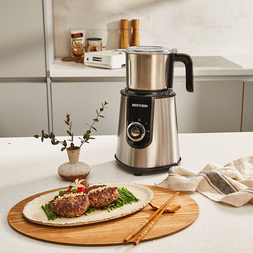 강력하고 다기능적인 베스트하임 믹쎈고 플러스 8X 블렌더로 집에서 건강한 음식을 쉽게 만들어보세요.