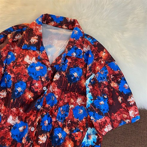 YANG 여름 복고풍 일본 꽃 틈새 디자인 반팔 여성의 느슨한 한국어 스타일 반소매 서양식 셔츠