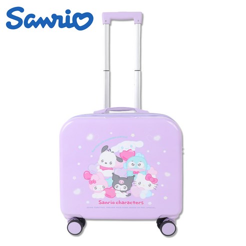 사랑스러움과 실용성을 겸비한 산리오 에모큥 퍼플 캐리어와 함께 특별한 여행을 떠나세요.