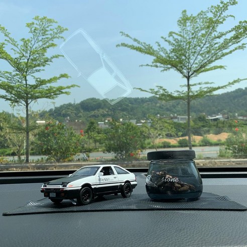 차 싣다 향수 차 안 액세서리 진열품 개성 창의 합금 모형 차 위 장식 선물 여자, 1 건, Ae86 비석향좌 매트