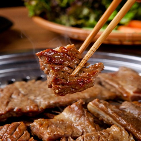 아름다운정성 국산돼지갈비 고기 붙이지 않은 진짜 양념돼지갈비 맛있는 국내산 캠핑 고기세트 수제 돼지왕갈비 1.5kg, 6개