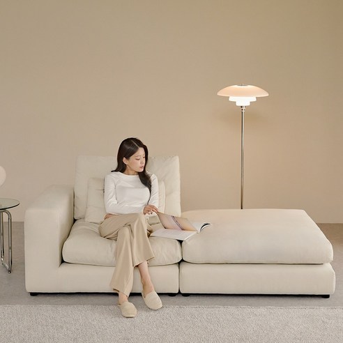 우아함과 실용성을 겸비한 모듈 소파