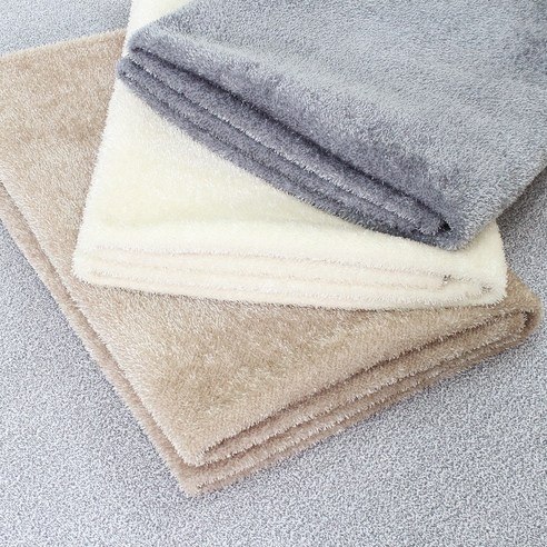 포근함과 실용성을 겸비한 워셔블 샤기 러그