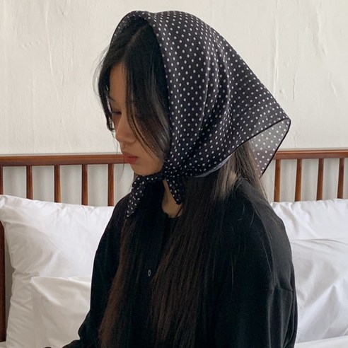 푸른 물결 위 섬세한 예술, 블루씨티 도트 스퀘어박스 스카프 도트스카프