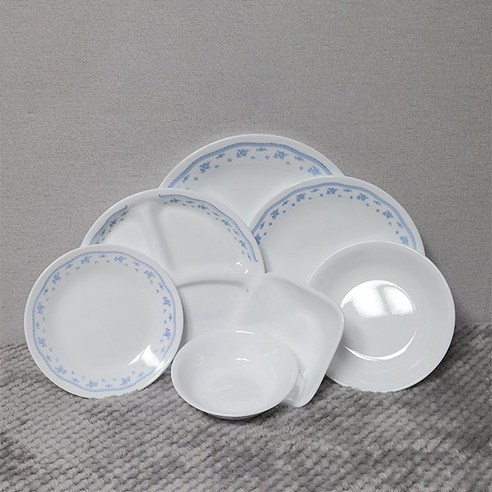 ****** 모닝블루 삼절 접시, 일상의 식탁에 아름다움을 더하다