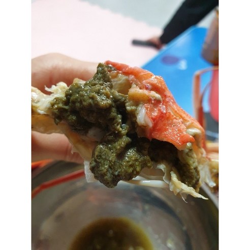 포항 구룡포에서 잡은 상질의 박달대게를 신선하게 즐기세요!