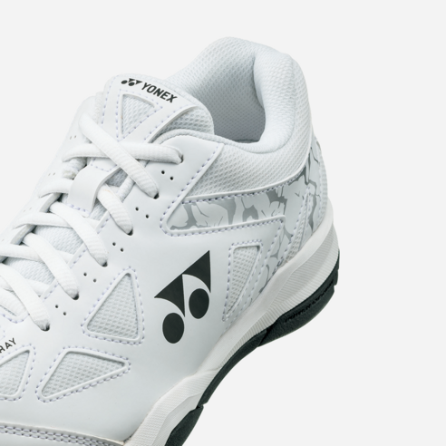 편안함과 성능을 동시에 갖춘 배드민턴화