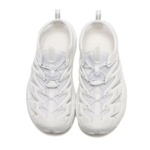 여름날의 자유를 담은 신발, 호카오네오네 호파라 화이트