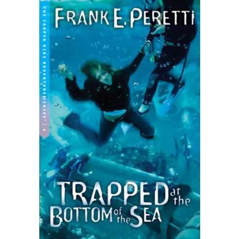 (영문도서) Trapped at the Bottom of the Sea 4 Paperback, Crossway, English, 9781581346213