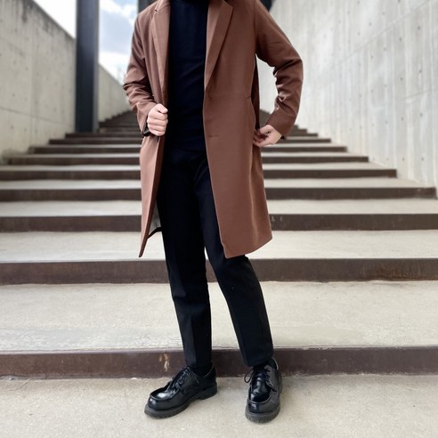 가을에 입기 적합한 디센도 남자가을코트