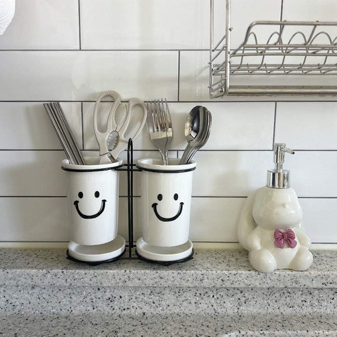 미소를 더하는 주방, 피카우스 스마일 도자기 수저통