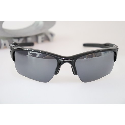 오클리 하프 자켓 2.0 XL: 선명한 시야로 완성하는 완벽한 라운딩