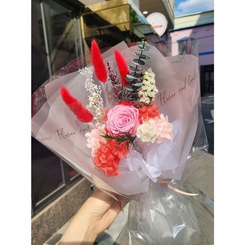 장미꽃다발 프리저브드: 축하와 기념을 위한 달콤한 향기