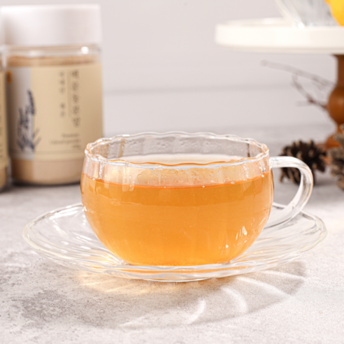 숨겨진 건강의 씨앗, 볶은 맥문동으로 촉촉한 활력을 되찾으세요.