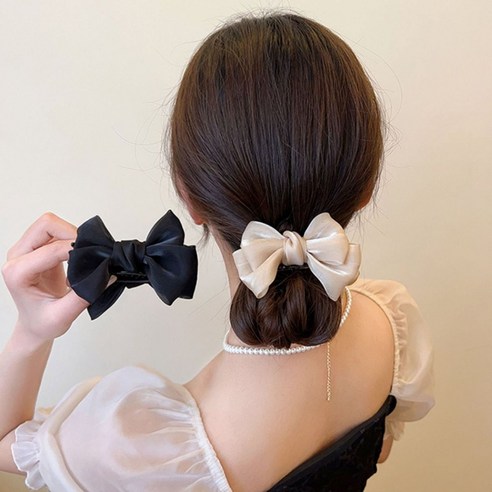 간편하고 시원하게, 올여름 똥머리 집게핀으로 스타일 완성!