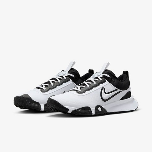 "나만 몰랐네!" 주말 야구 MVP 만드는 숨겨진 비결, 에어 다이아몬드 바시티 야구화 나이키인조잔디화