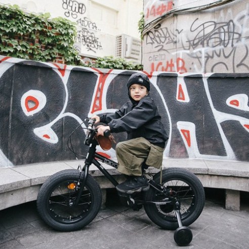 우리 아이 첫 자전거, 넘어짐 걱정 없이 안전하게! 랭글러 블랙16 도쿄나인 완벽 분석 도쿄나인자전거