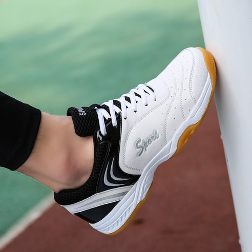 GHKO 운동화 배드민턴화 테니스화 배구화는 편안한 신발입니다.