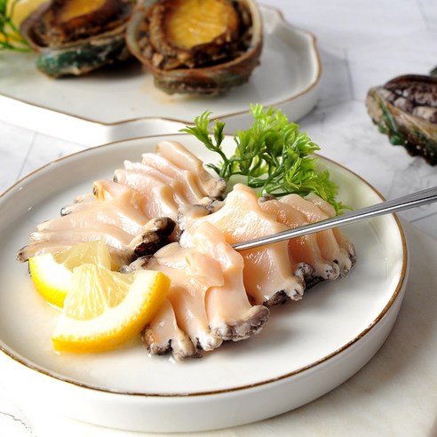 완도 청담수산의 신선한 활전복, 다양한 크기와 합리적인 가격