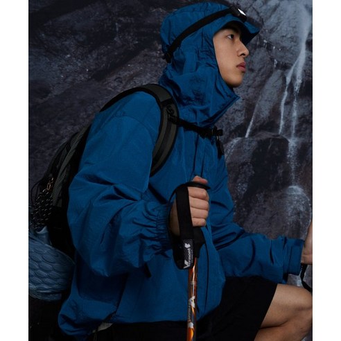 트래블 TRAVEL 고프 후드 윈드 브레이커 사파이어 블루