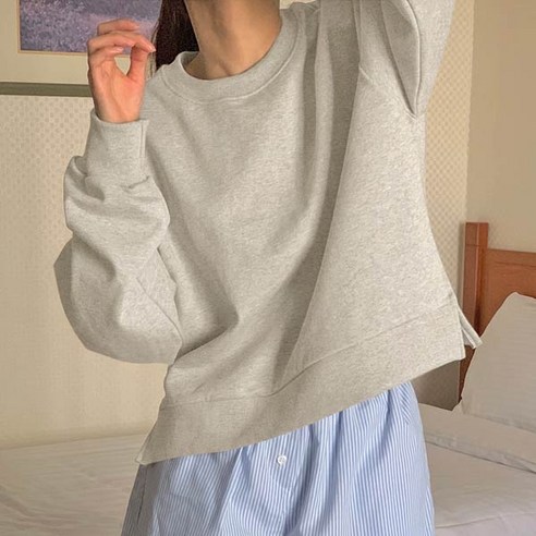 루즈핏과 오버핏이 만나는 로웰오브트임맨투맨