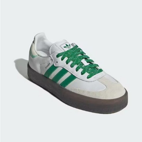 사계절 내내 다양한 활동에 활용 가능한 아디다스 Sambae 그린 초록 라인 운동화