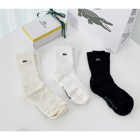 라코스테 양말: 섬세한 편안함과 스타일을 발끝까지.