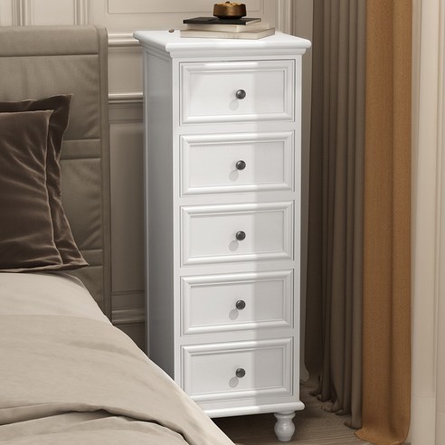 시간을 초월하는 아름다움, 클래식 협탁의 섬세한 조화 미라지가구