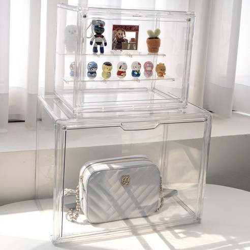 소중한 피규어와 수집품을 위한 세련된 보관실