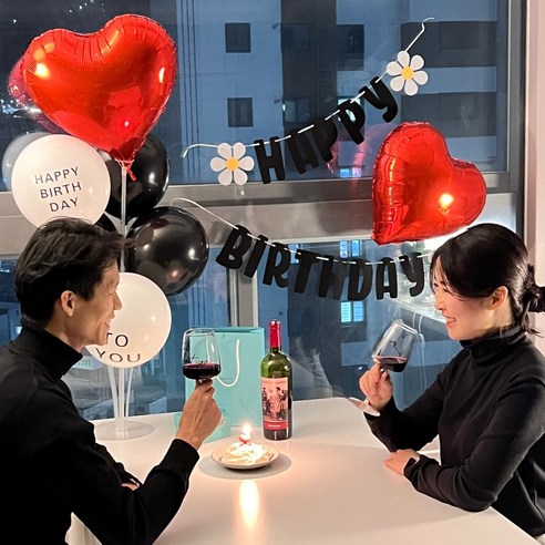 생일 파티에 생동감과 기쁨을 불어넣는 하피블리 생일이벤트 데이지 가랜드 하트초 생일파티용품 세트