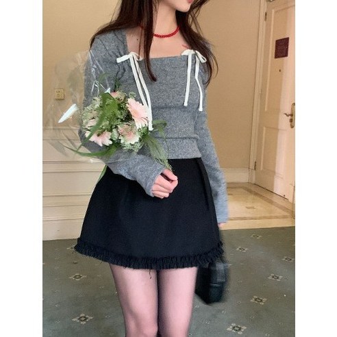 레이트 스퀘어넥 긴팔 티셔츠